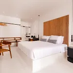 Akre - Designed For Adults 호텔 4*