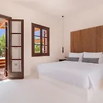 Akre - Designed For Adults 4*