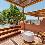 Akre - Designed For Adults Stelida (Naxos)