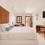 Akre - Designed For Adults Hotel 4*