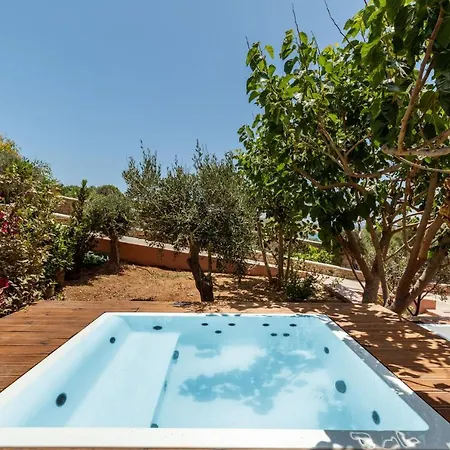 מלון Akre - Designed For Adults 4*