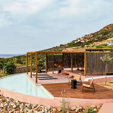 Akre - Designed For Adults 4*