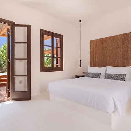 Akre - Designed For Adults Stelida (Naxos)