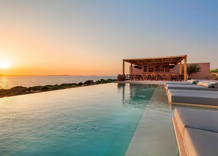 Akre - Designed For Adults 4*