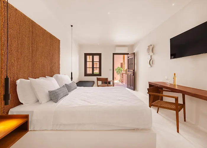 Akre - Designed For Adults Hotel 4*