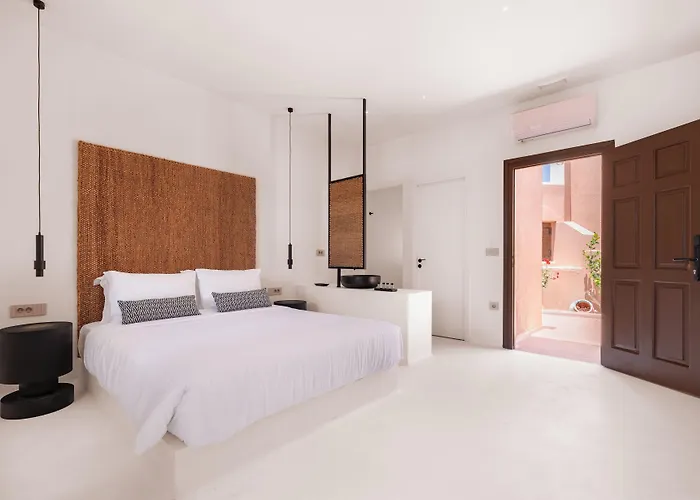 Akre - Designed For Adults 4* Stelida (Naxos)